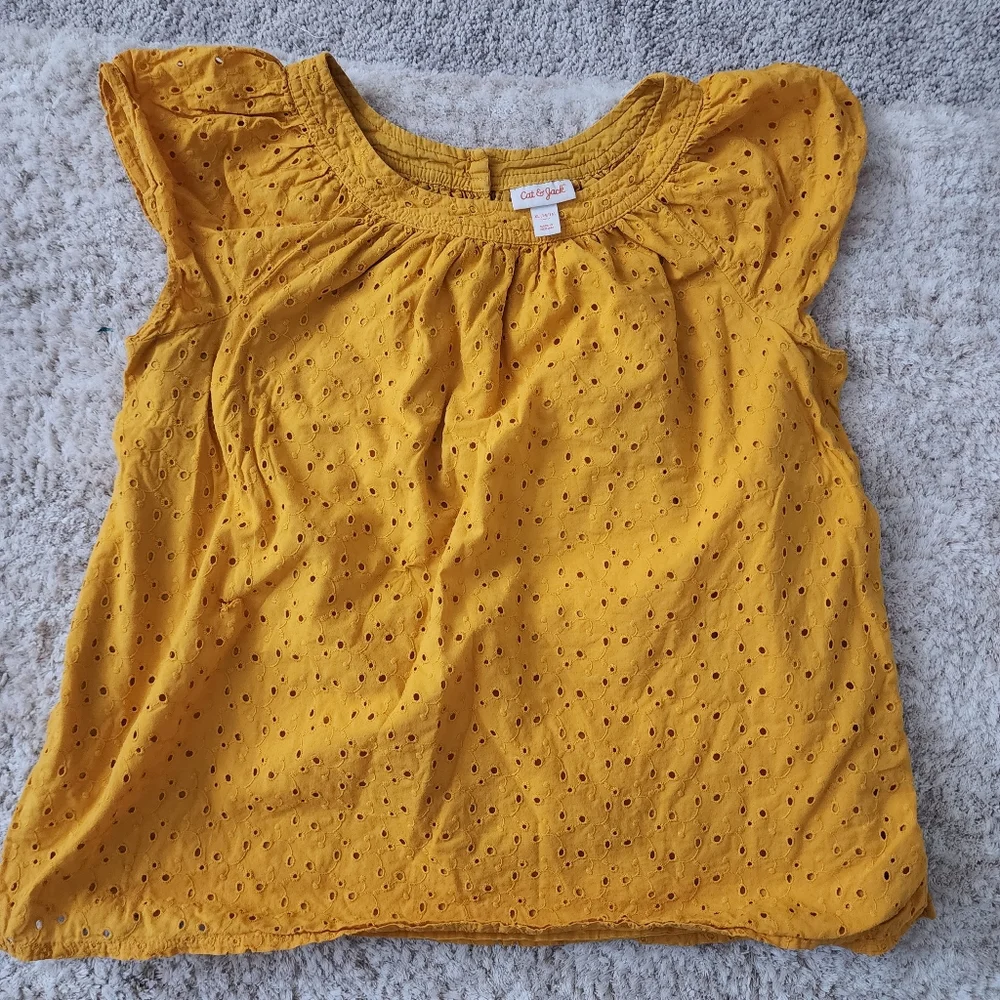 Tops - Picture 4 of 6
